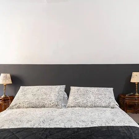 Centro Storico Di A 15 Minuti, Sweet