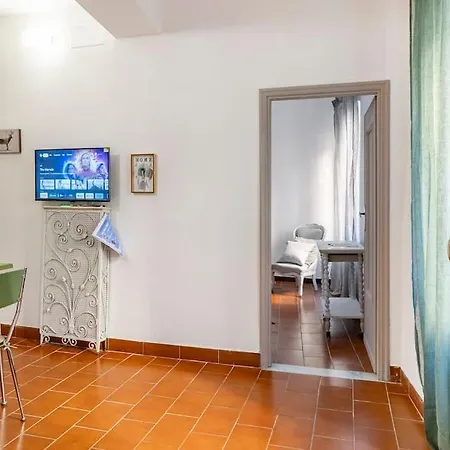 Centro Storico Di A 15 Minuti, Sweet